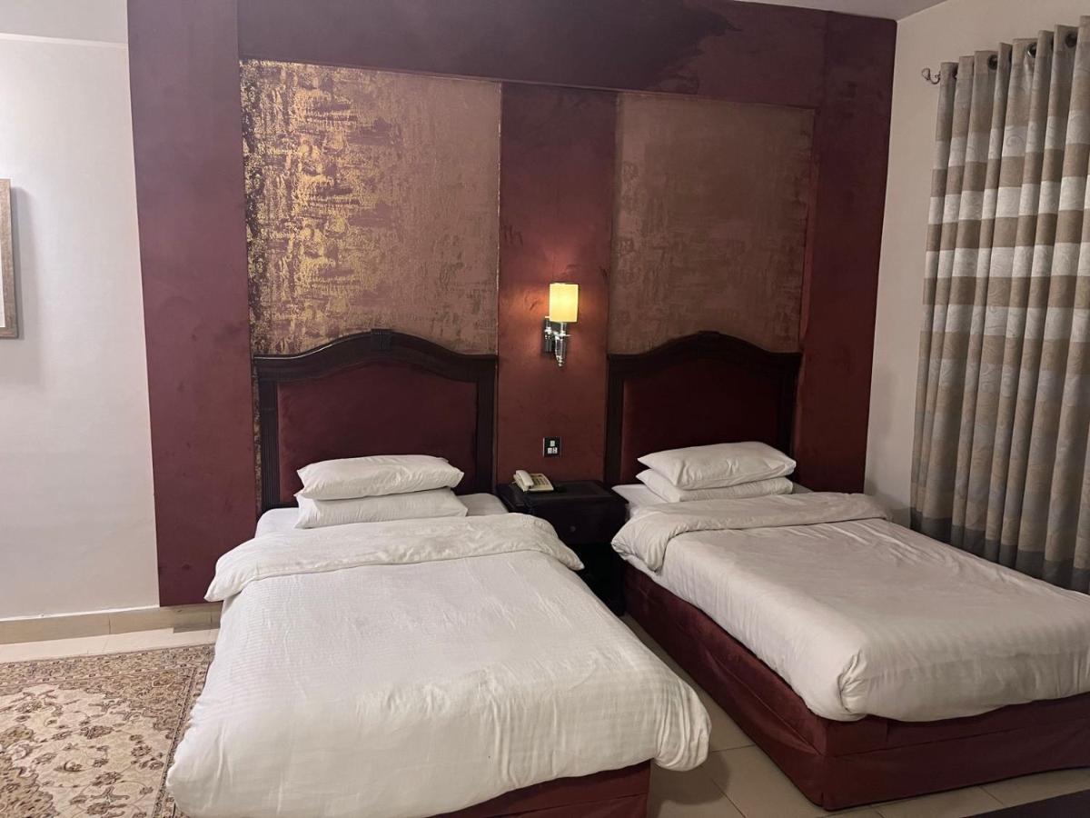 Shelton Hotel Rawalpindi Extérieur photo